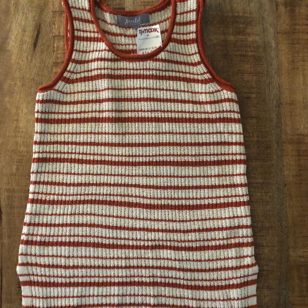 Sleeveless sweater